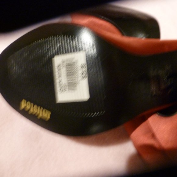 Unlisted Red  Peep Toe Heels with Bow  sz 10 NWOP - Picture 9 of 15